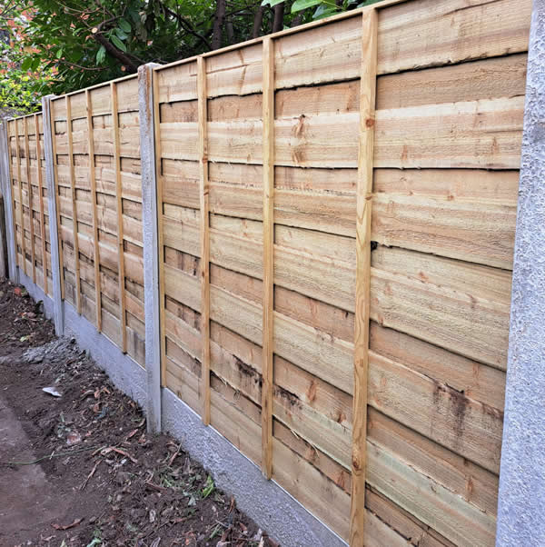 garden fencing in bolton main image